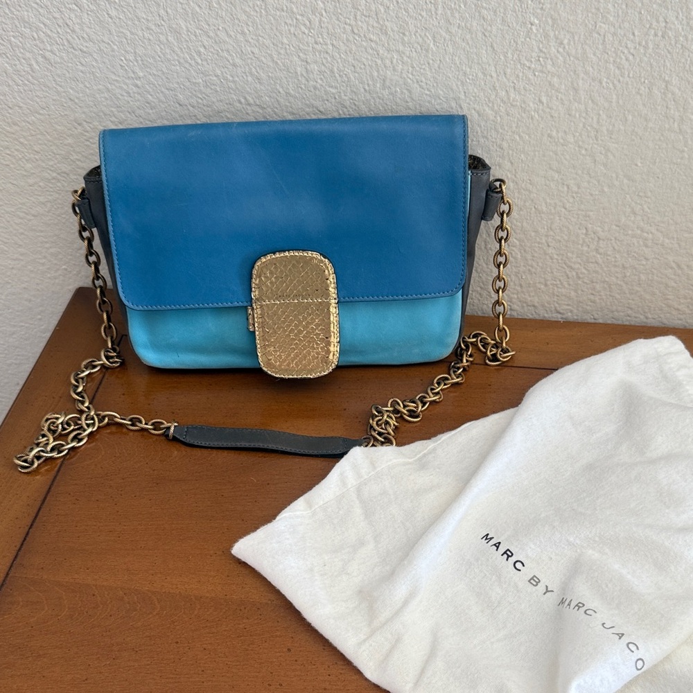 Marc by Marc Jacobs Blue Crossbody Bag with Gold Chain